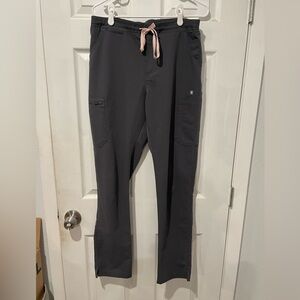 Figs Charcoal Yola MT